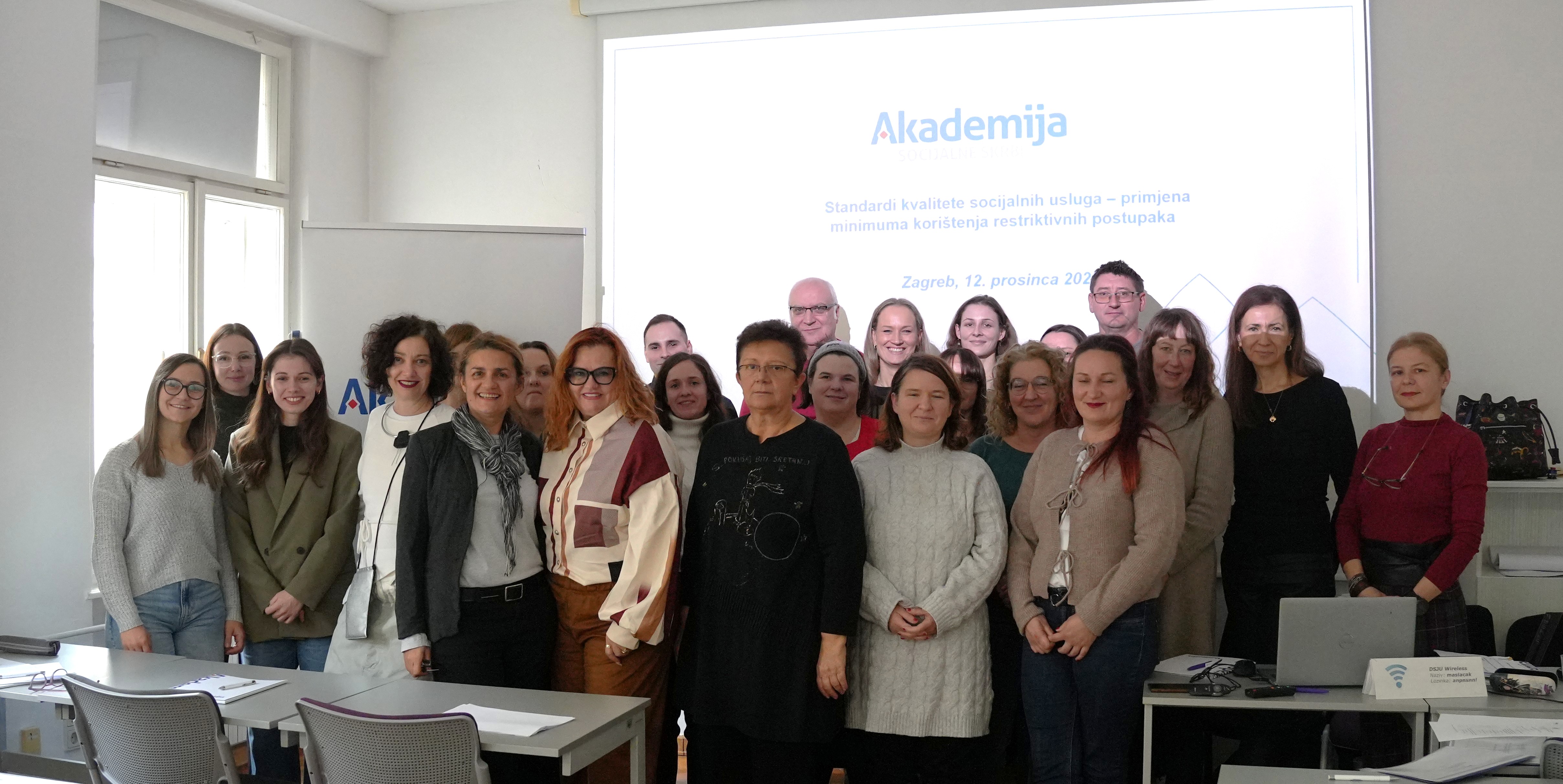 Održan četvrti termin programa usavršavanja „Standardi kvalitete socijalnih usluga – primjena principa minimuma korištenja restriktivnih postupaka“