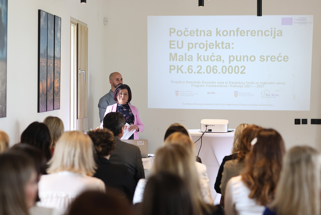Ravnateljica Akademije socijalne skrbi na početnoj konferenciji EU projekta „Mala kuća, puno sreće“