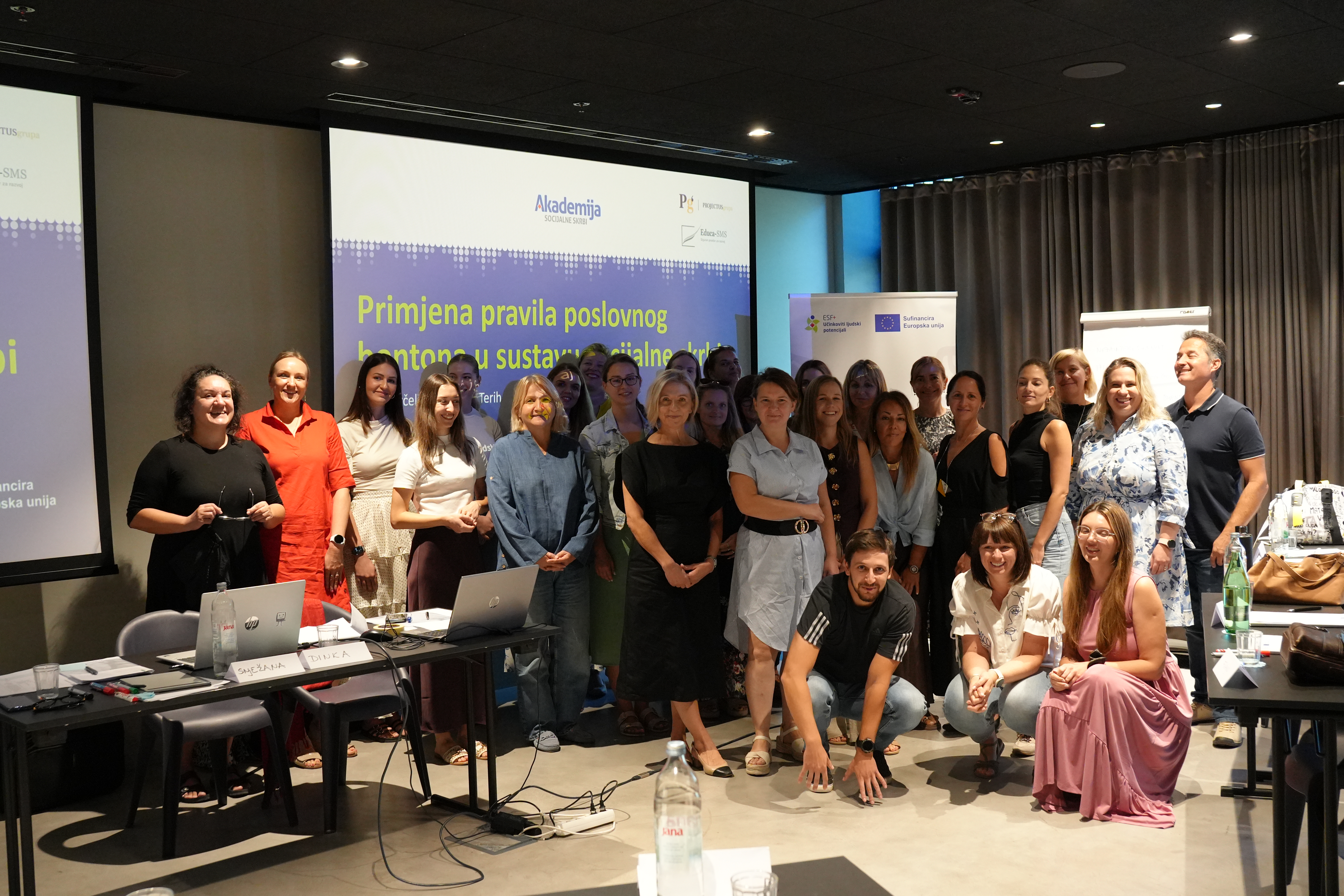 Održan termin programa usavršavanja „Primjena pravila poslovnog bontona u sustavu socijalne skrbi“ u okviru ESF+ projekta
